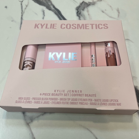 Kylie Cosmetics Pink 4-Piece Beauty Set